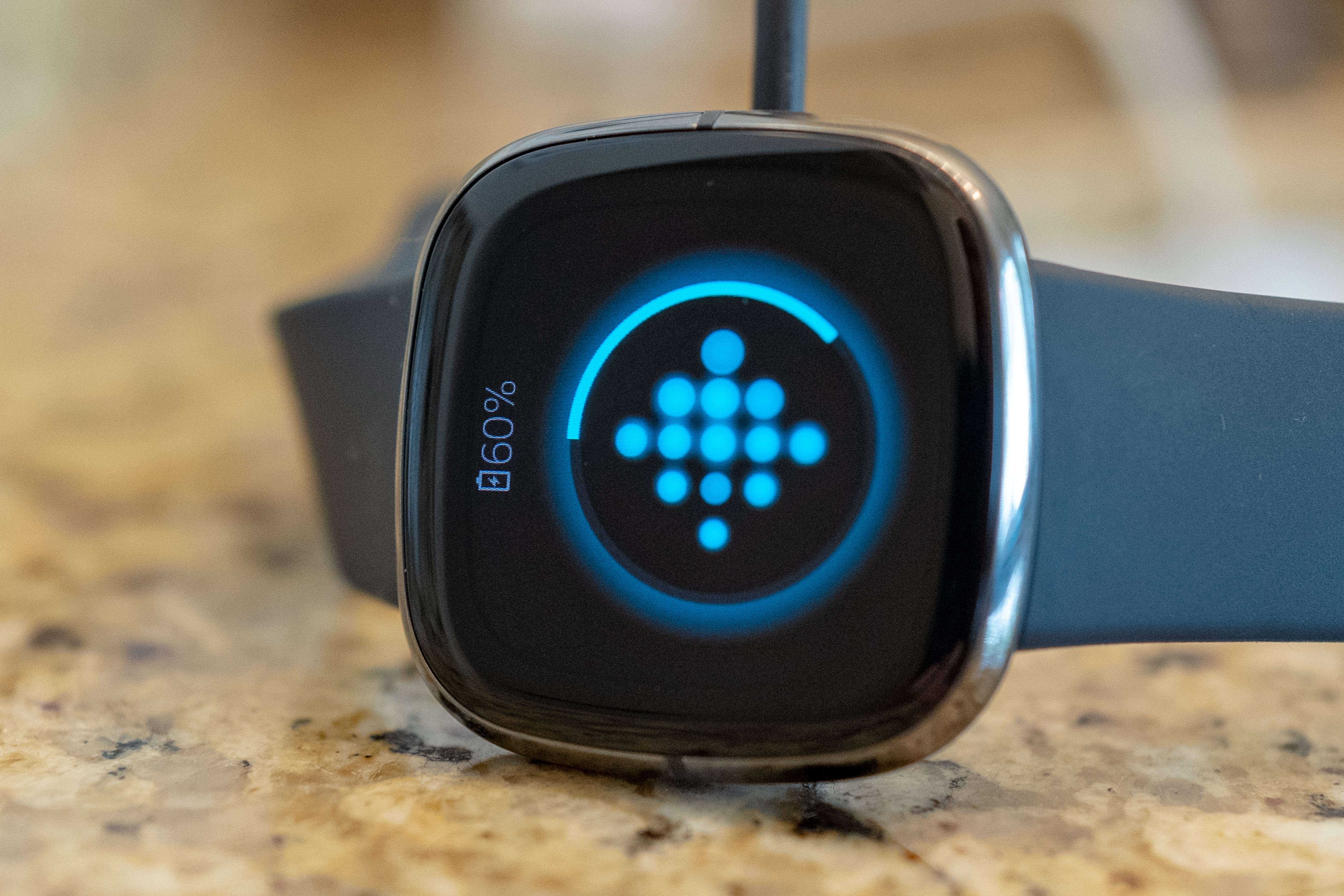 fitbit app work with apple watch