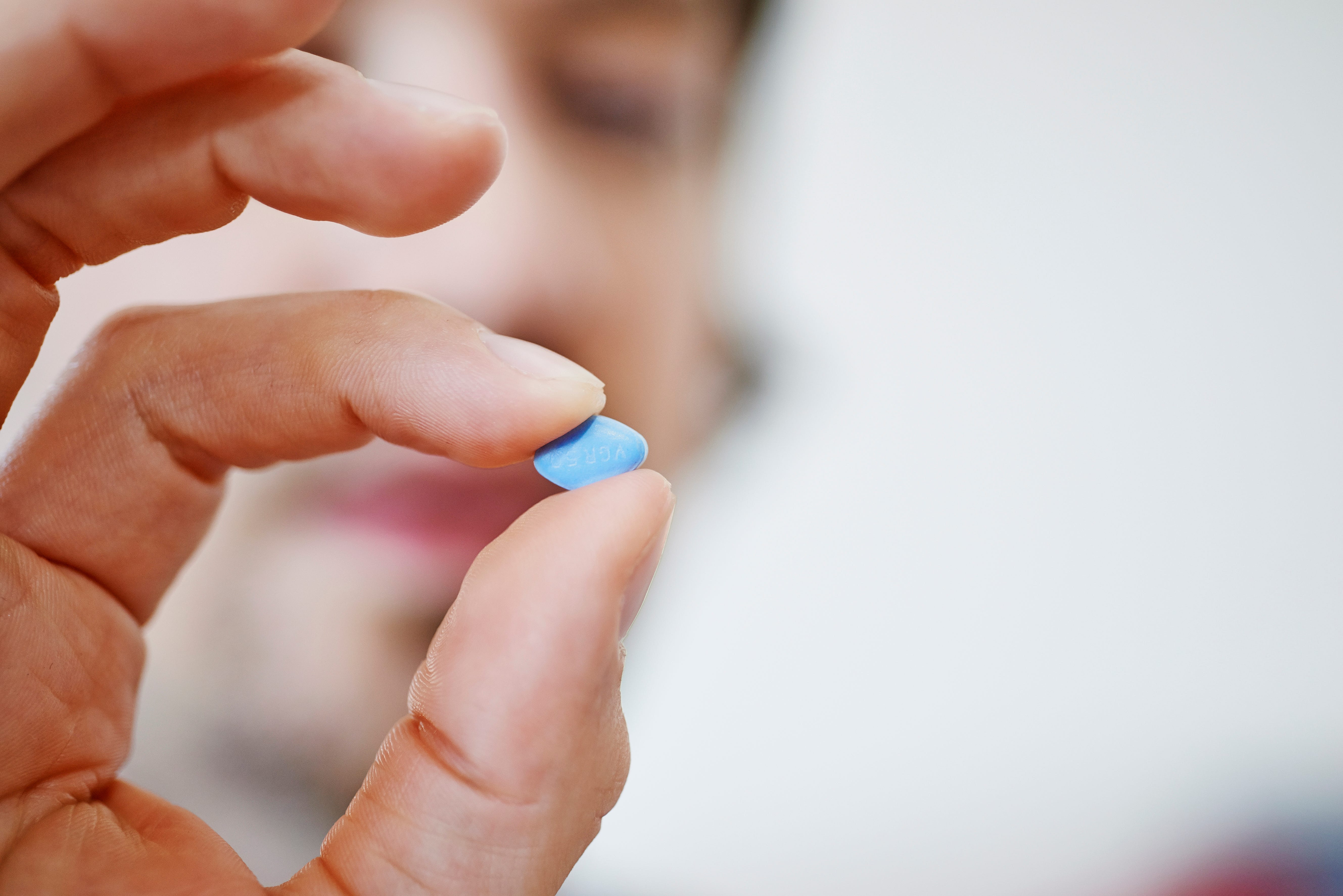 How Erectile Dysfunction Pills Hooked Younger Guys | by Hayley MacMillen |  Elemental