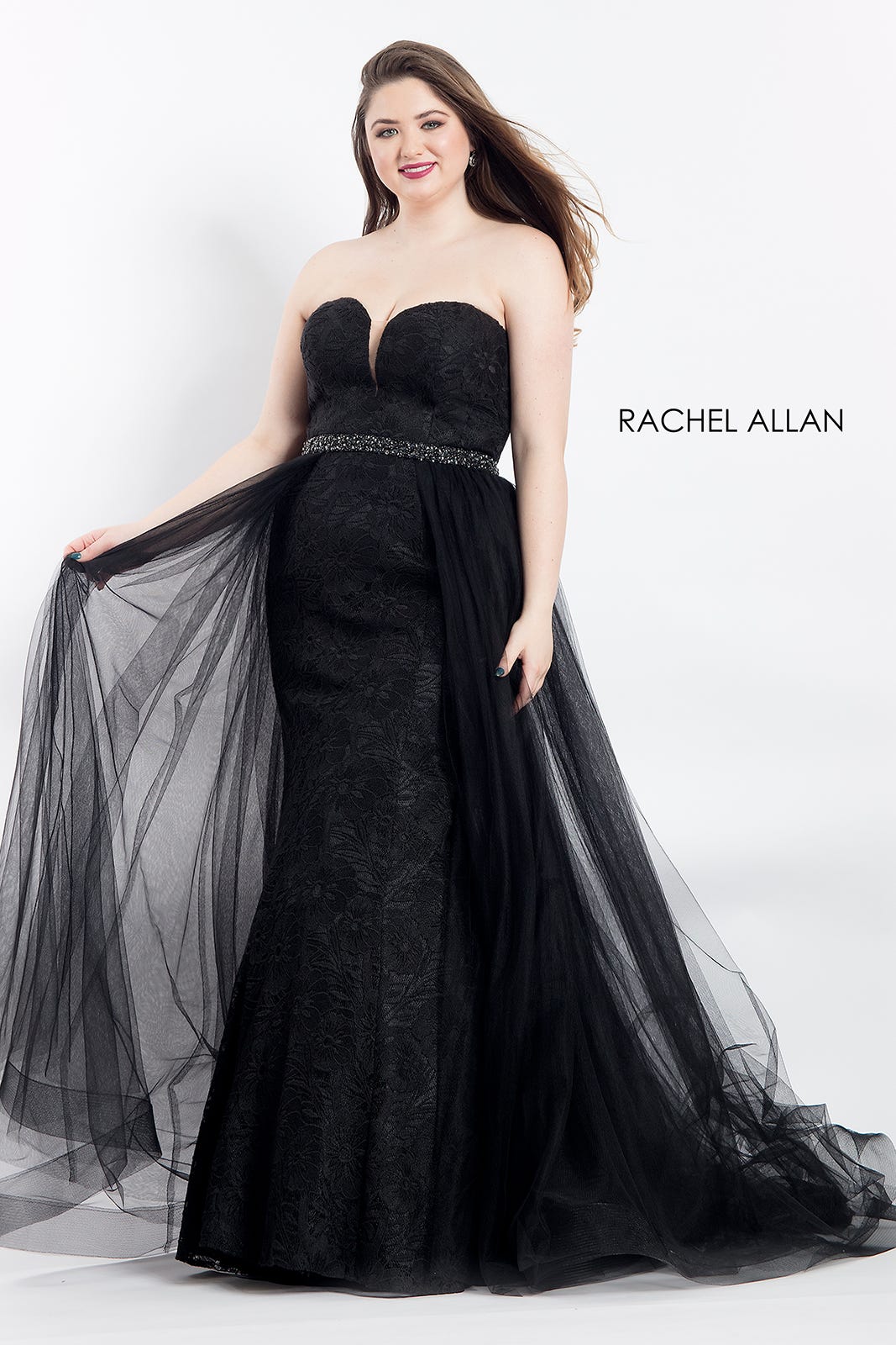 dresses that flatter curves