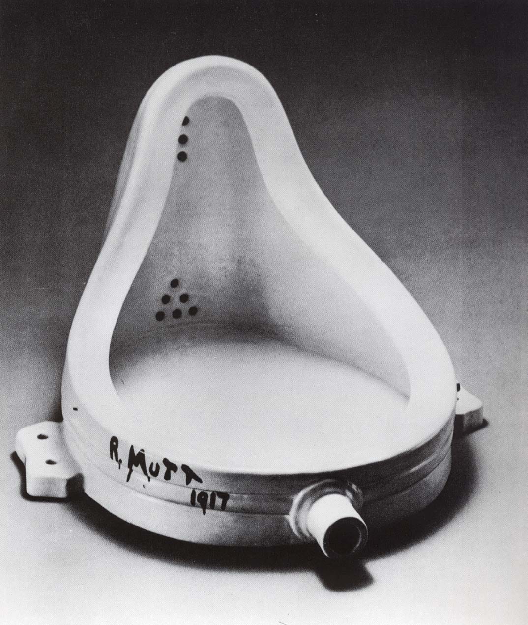 Great Works of Art: Duchamp's 'Fountain' | by Christopher P Jones | Medium