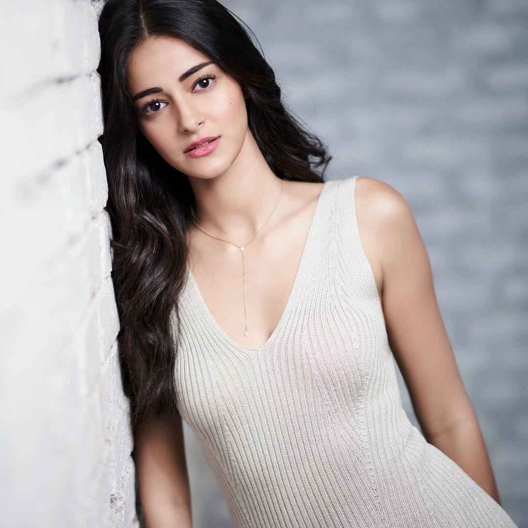 Ananya Pandey Wiki, Height, Age, Boyfriend, Family ..World Super Star Bio