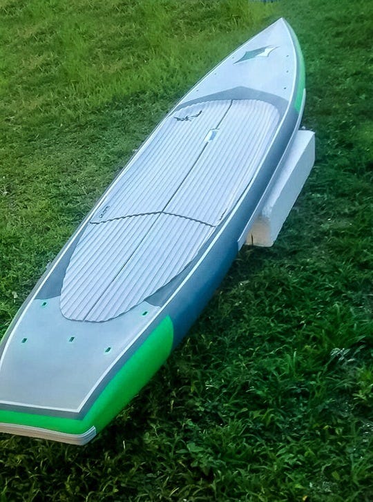 Prancha de Remada Standup Paddle Race. Modelo Tanker | by SUP Brandão |  Processo de Design | Medium