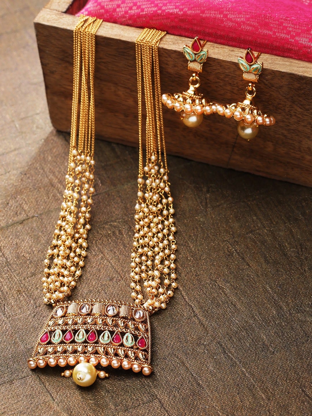 Best Bridal Necklaces That Will Never Go Out Of Fashion