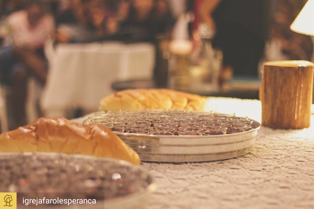 Surpreendido Pela Eucaristia A Ceia Do Senhor E Os Meus Dilemas Identitarios By Vivendo Em Comunhao Medium