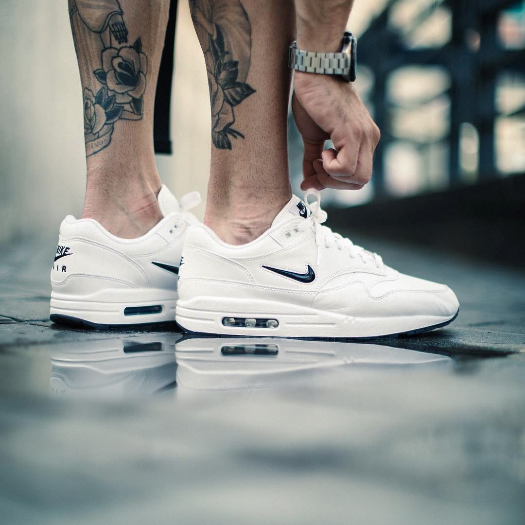 janoski air max floral