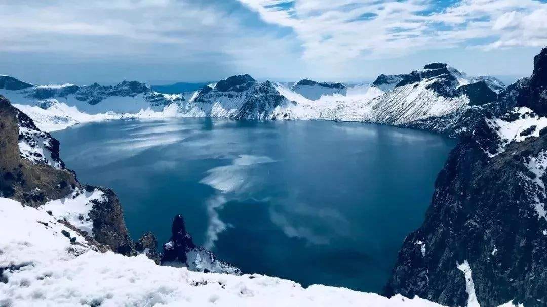 Some Legends About Changbai Mountain By Zhufeng Pan Different Landscapes Medium
