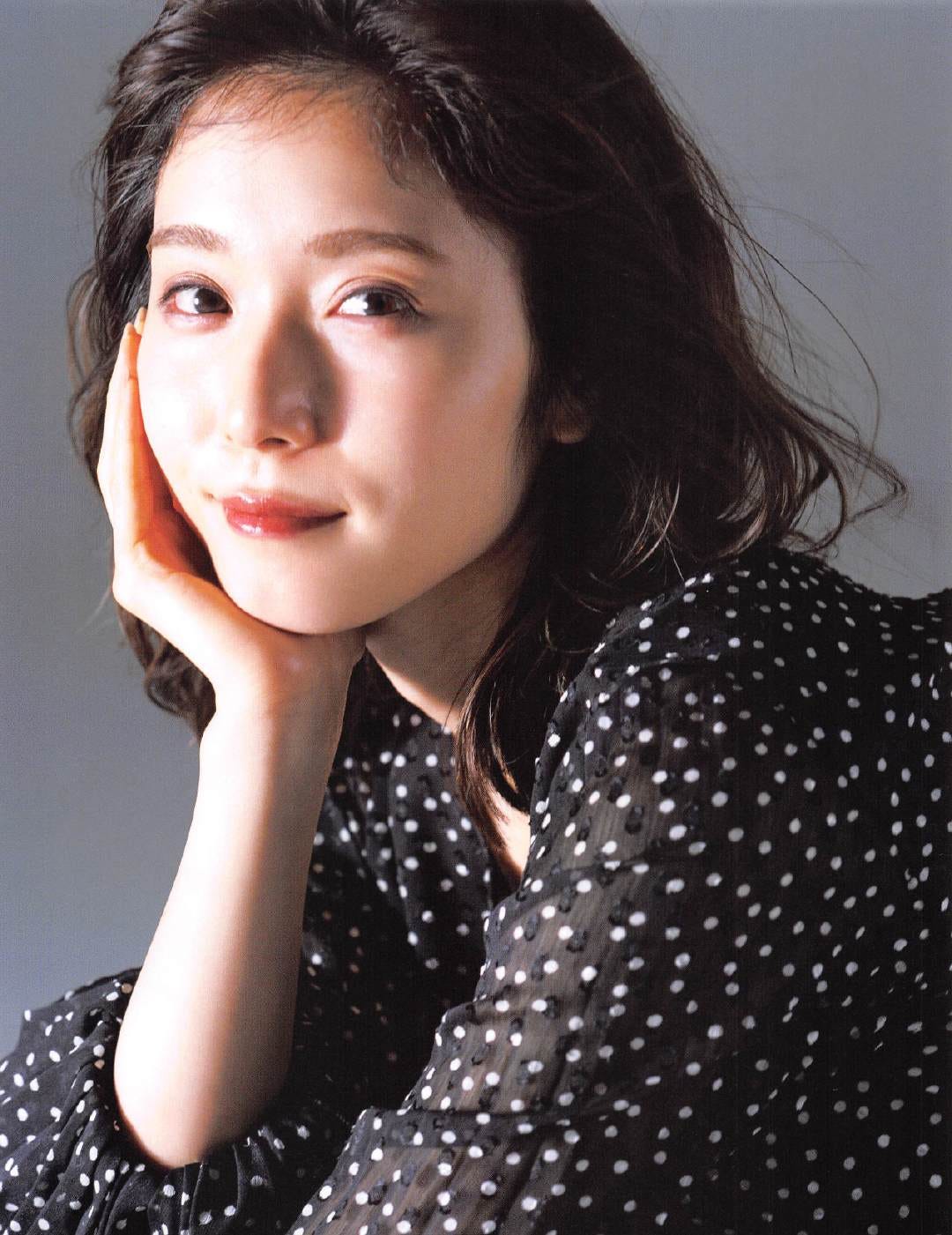 成為角色的養份 松岡茉優 點開她素麗淡雅的官網matsuokamayu Jp 簡約設計感的英文羅馬拼音被放 By 重點就在括號裡 成為角色的養份 松岡茉優 點開她素麗淡雅的官網matsuokamayu Jp 簡約設計感的英文羅馬拼音被放 By 重點就在括號裡
