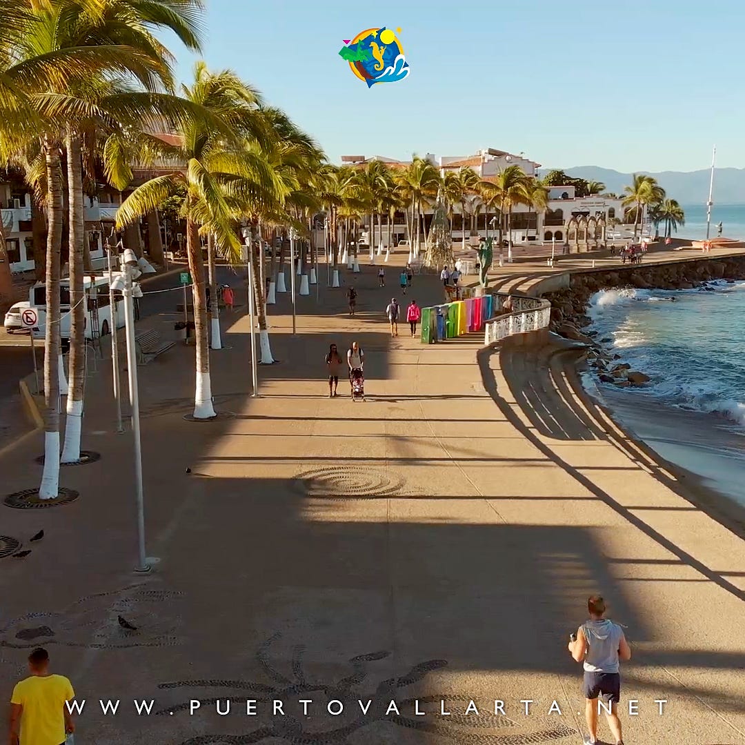 Malecón de Puerto Vallarta Mexico / Downtown Puerto Vallarta Malecon