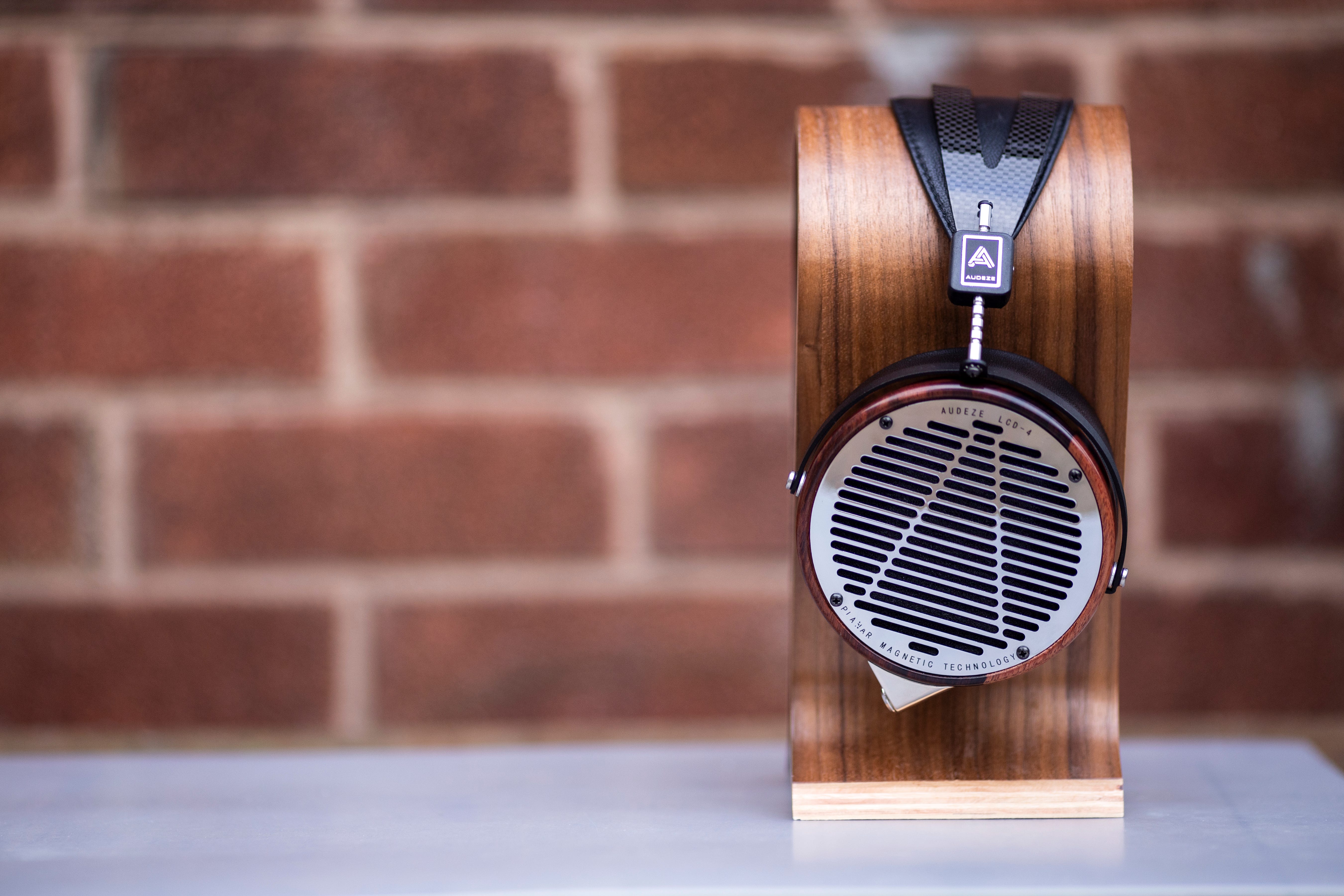 Fight for the Throne: Audeze LCD-4, Meze Empyrean | by Koen Romers | Medium