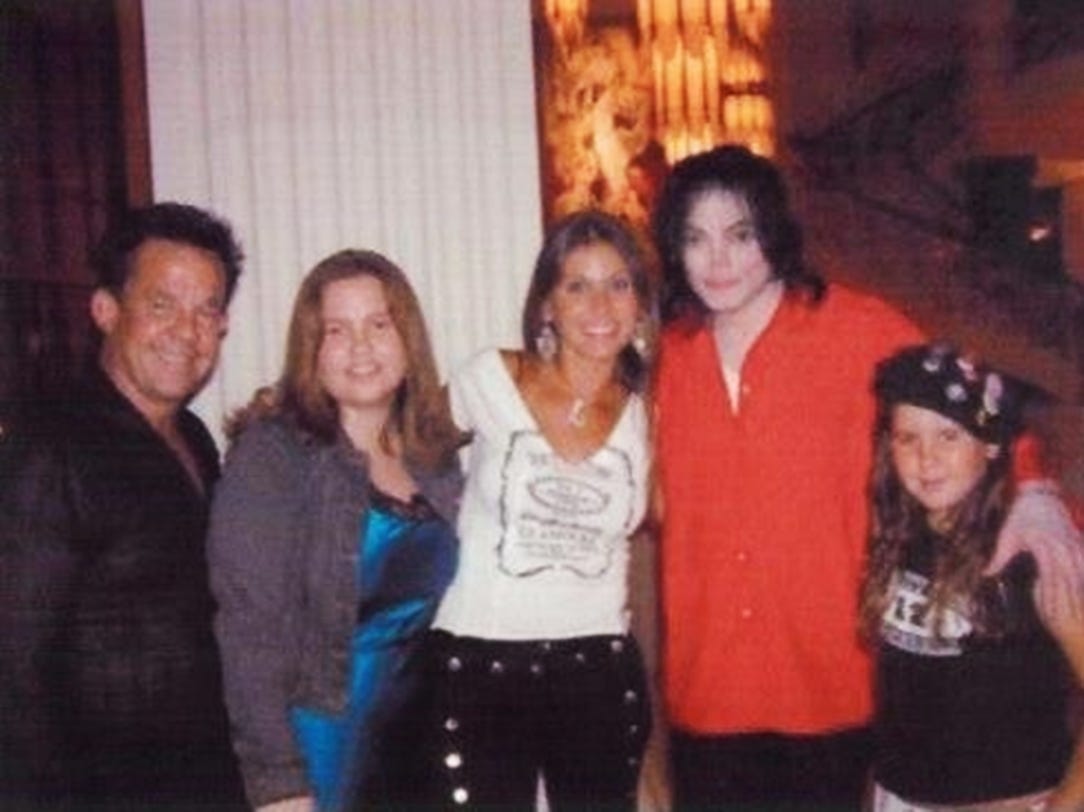 Michael Jackson vestiu a minha calça! | by MJ Beats | MJ Beats | Tudo sobre Michael  Jackson