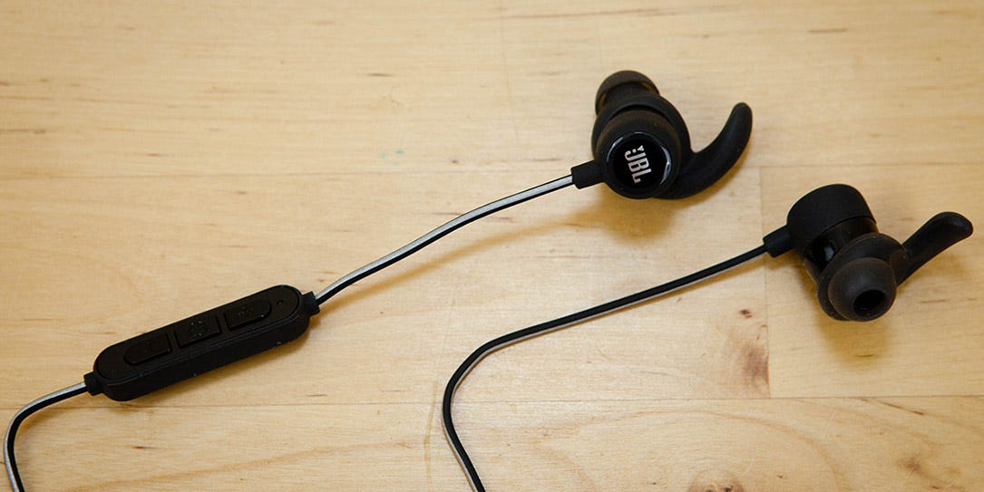 jbl reflect mini wireless earbuds