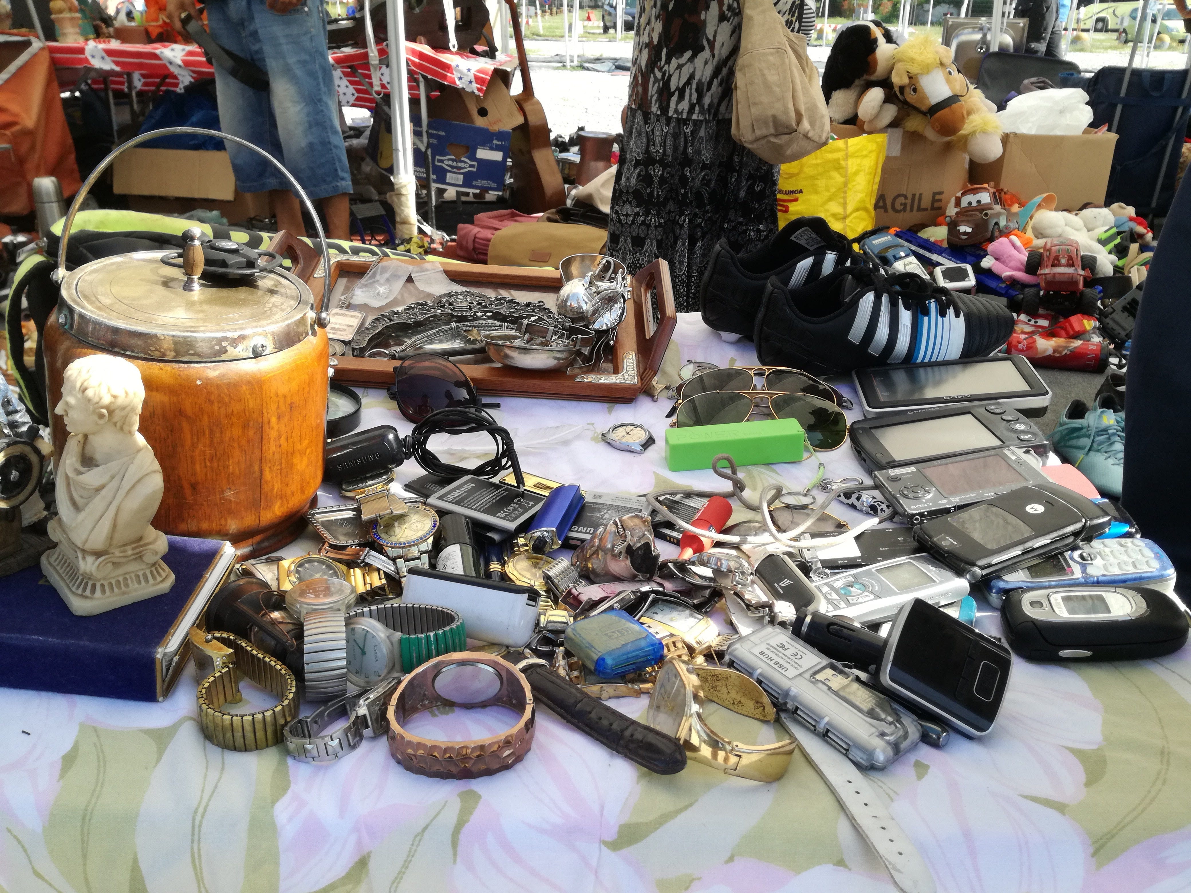 Gran Bazar Corvetto: facciamo le pulci al mercato | by Scuola di  giornalismo Walter Tobagi | Medium