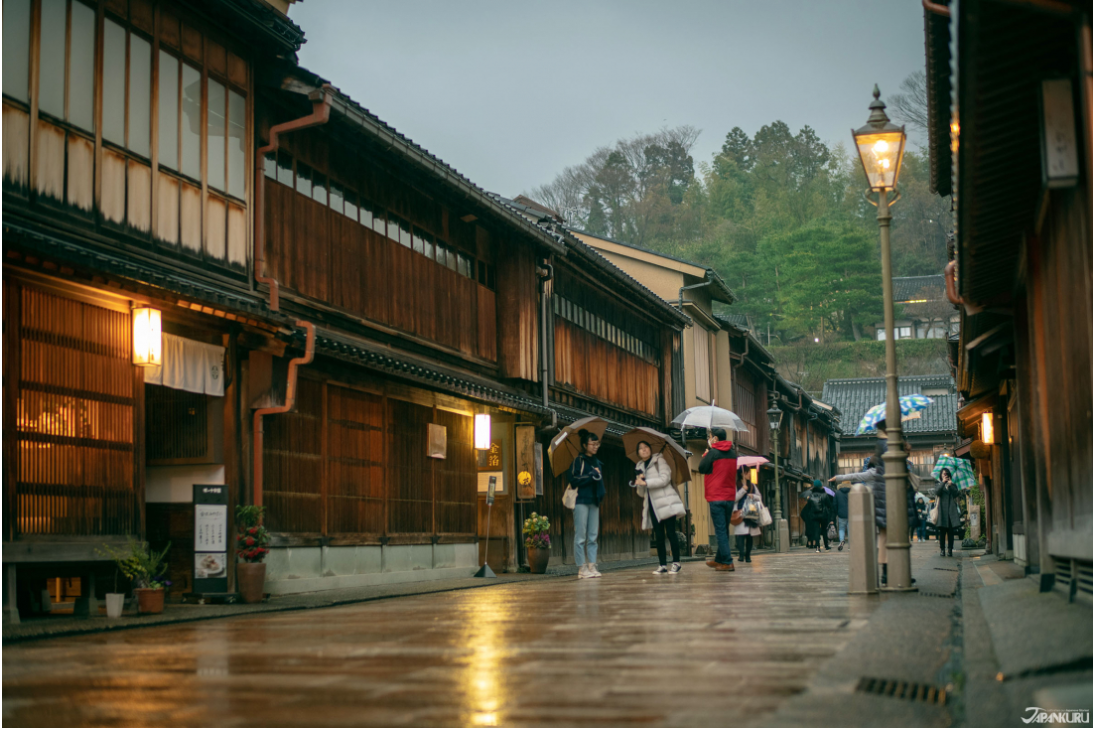 Japan S Tea House Streets A Walk Through Kanazawa S Charming Chaya Districts By Japankuru Medium