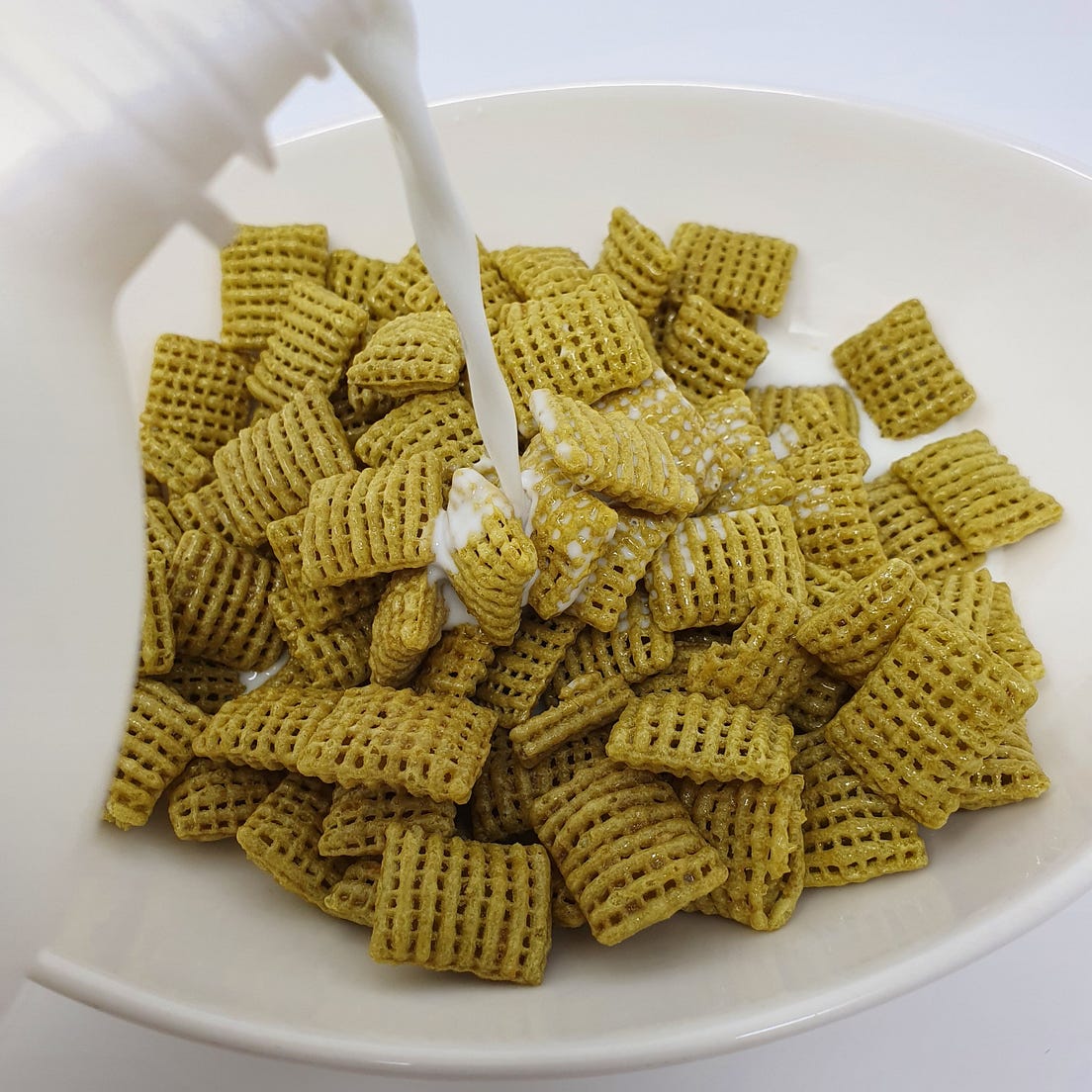 Kellogg’s Chex Green Onion Cereal (Limited Edition) Review by Garret L. Smith Medium
