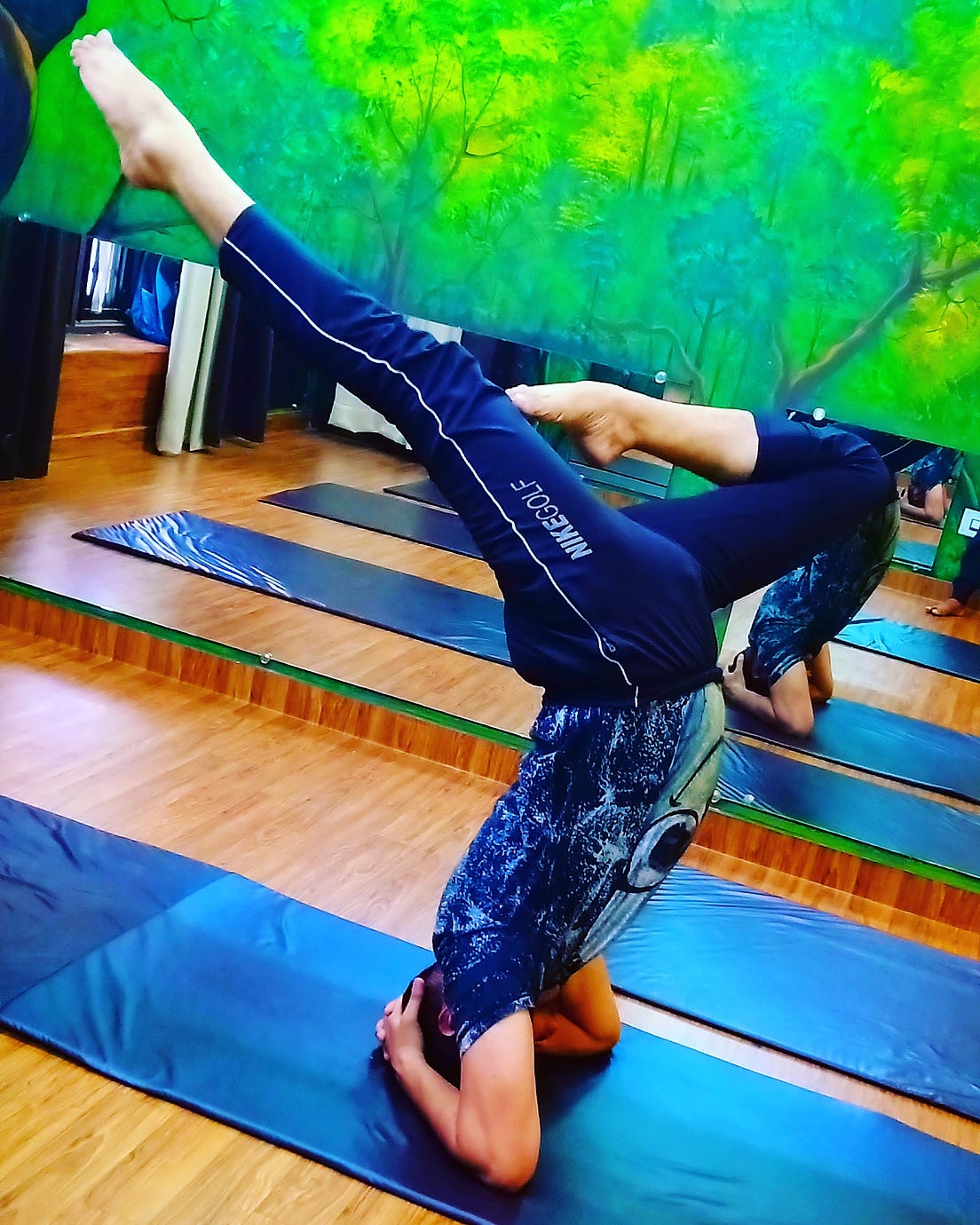 Top 7 Health Benefits of Sirsasana (Headstand) Sadhak Anshit Medium