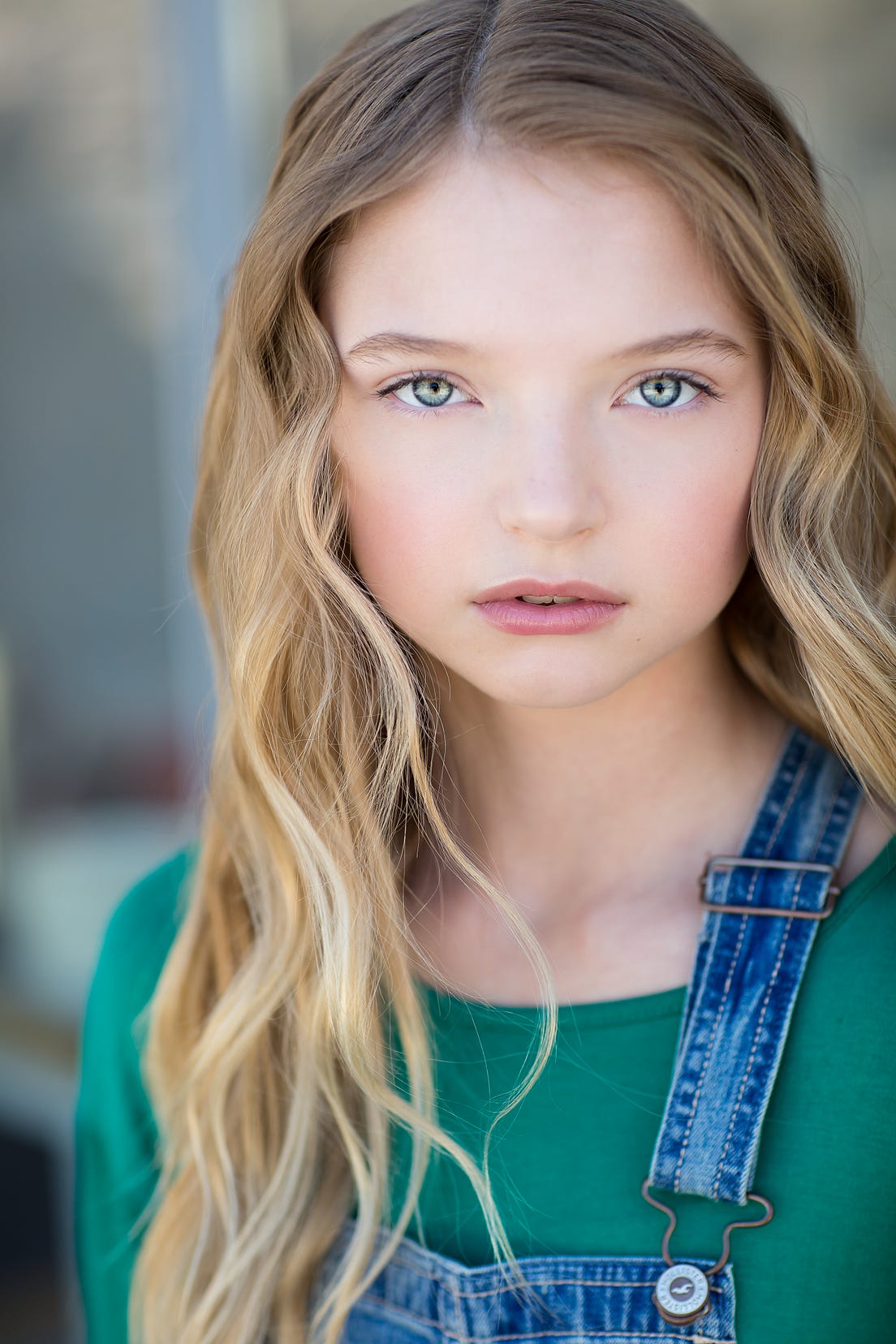 Behind the scenes of D-Railed with actress Shae Smolik | by Misty