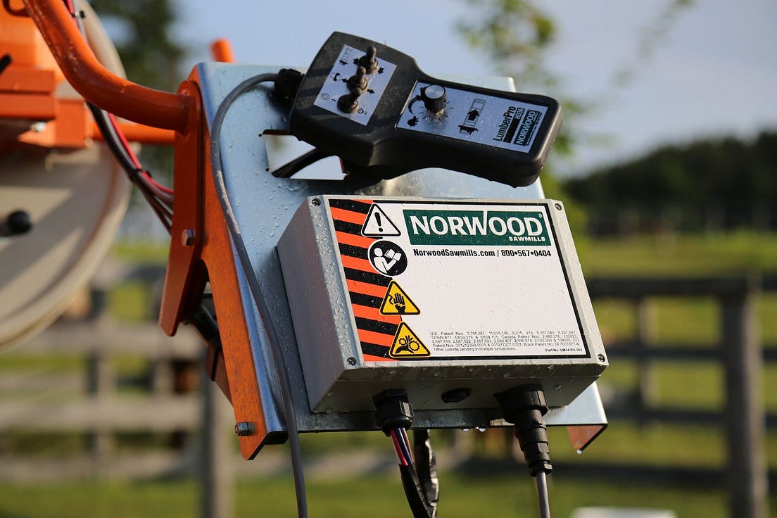 Troubleshooting a Norwood HD36 Sawmill Power Feed System by Ryan