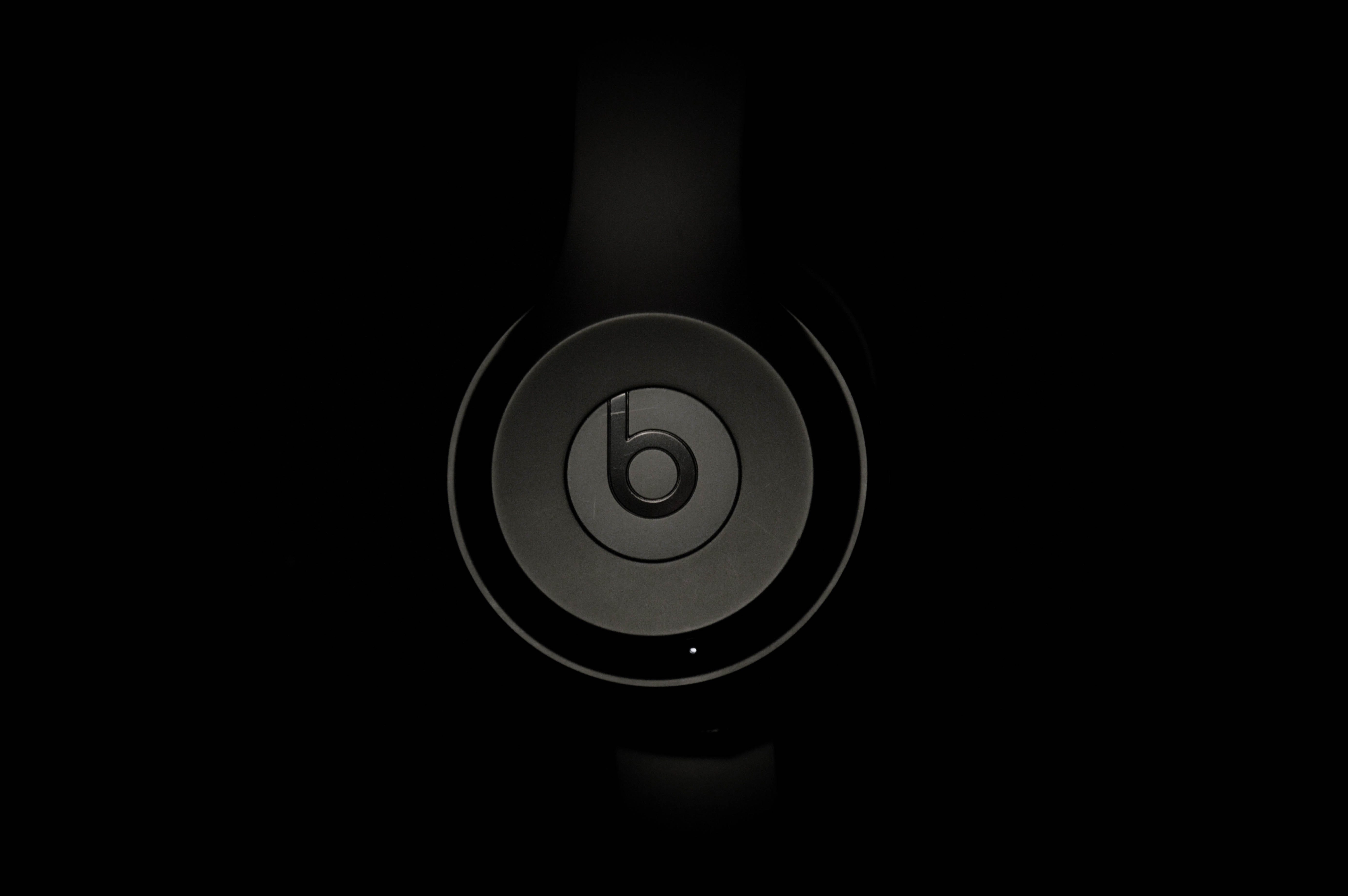 did Apple buy Beats for $3.2 billion 