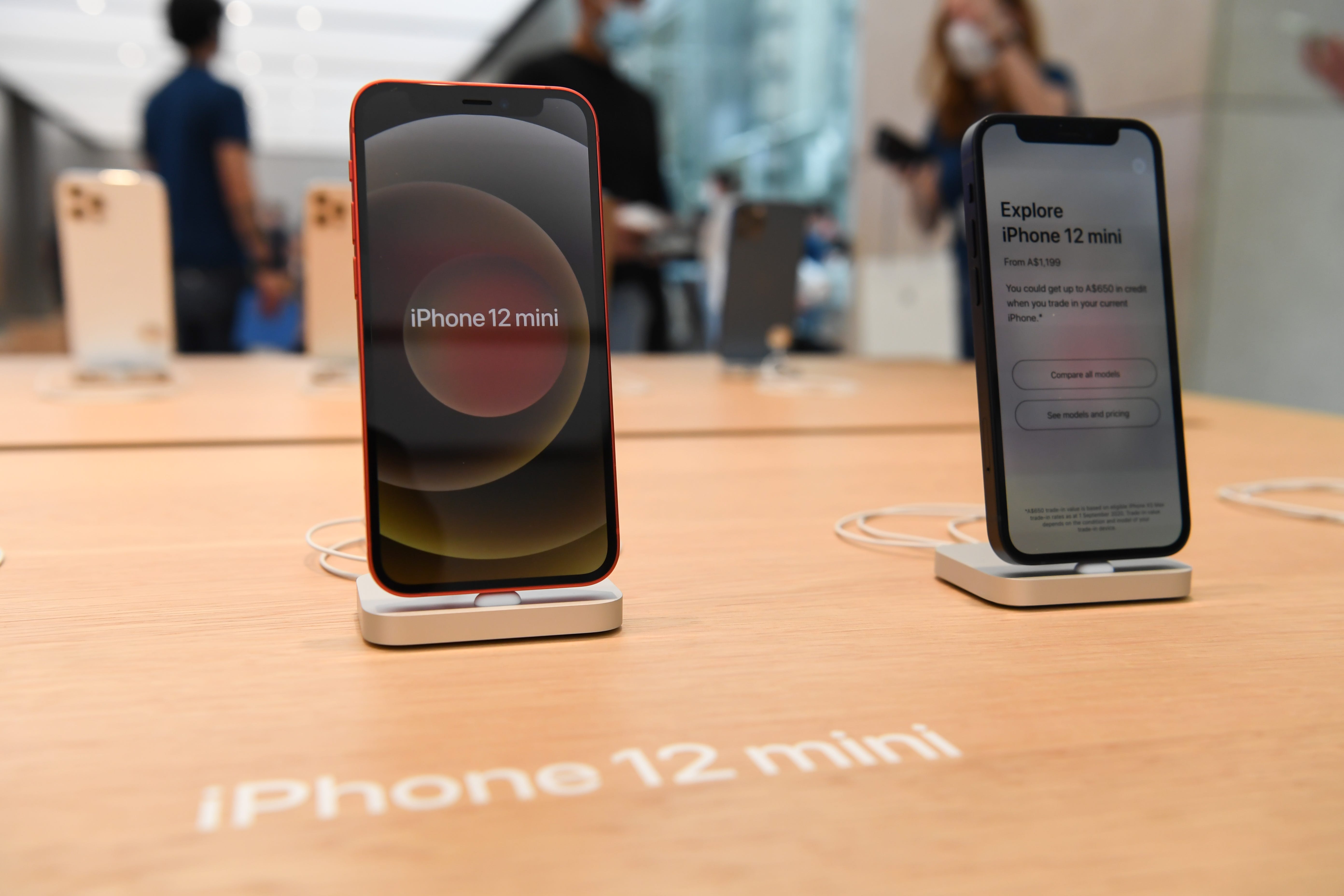 The Iphone 12 Mini Isn T A Top Seller And That S Just Fine For Apple By Ernie Smith Debugger