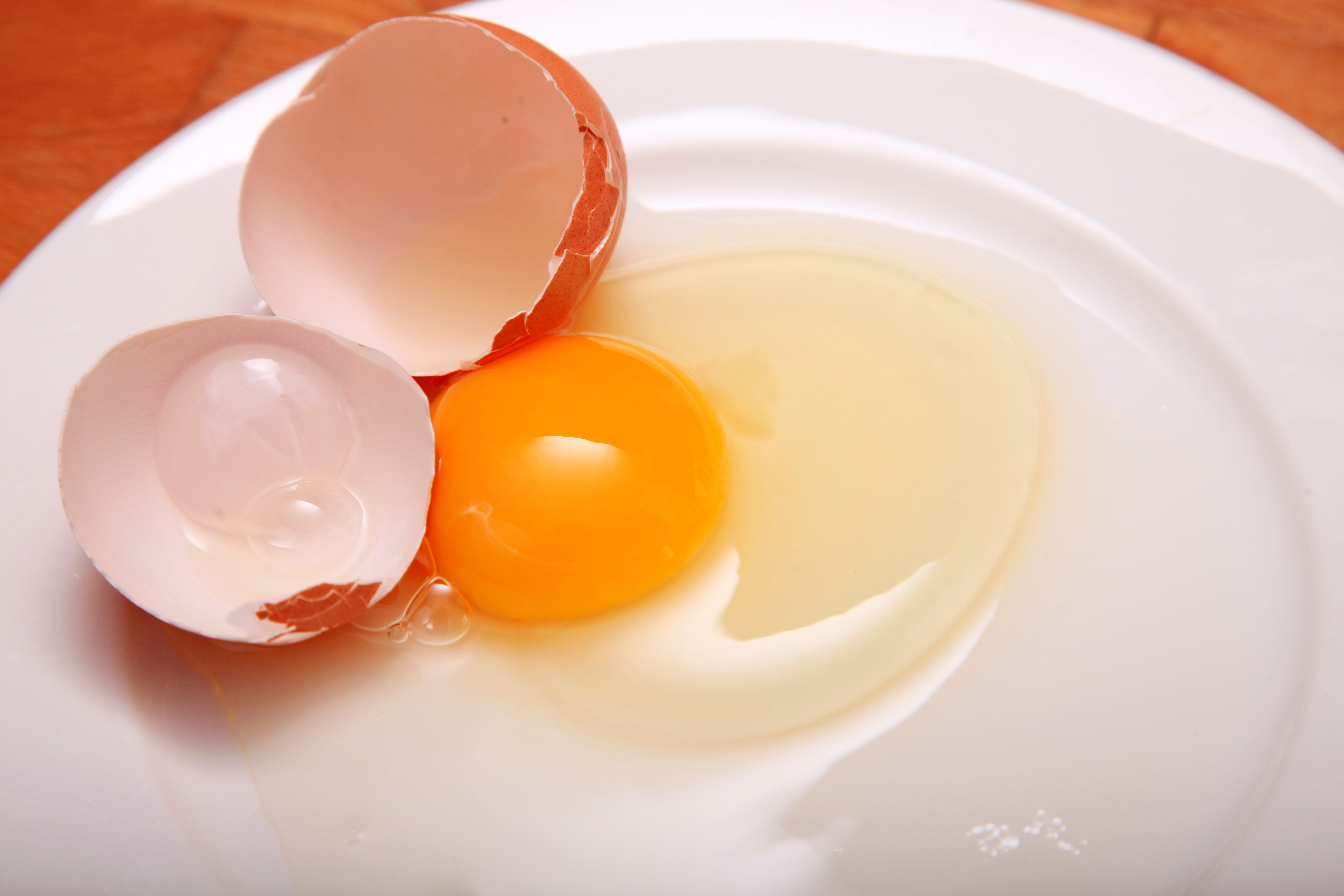 The Food Lab’s Complete Guide to Buying and Storing Eggs by J. Kenji