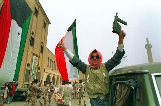 Image of Iraqi troops in Kuwait in 1990, when Polish spies and the CIA were collaborating closely