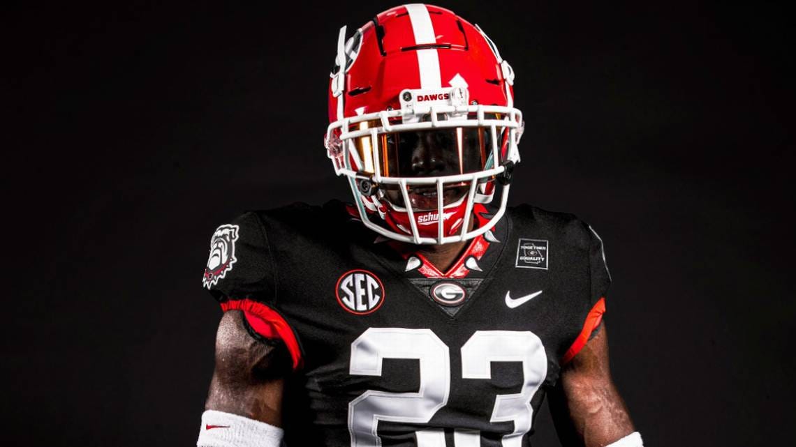 The Five Best College Football Uniforms in 2020! | by Thomas Clark | Medium