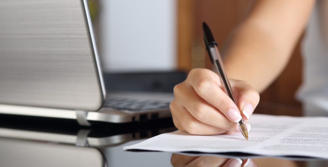 How to make a good essay introduction image