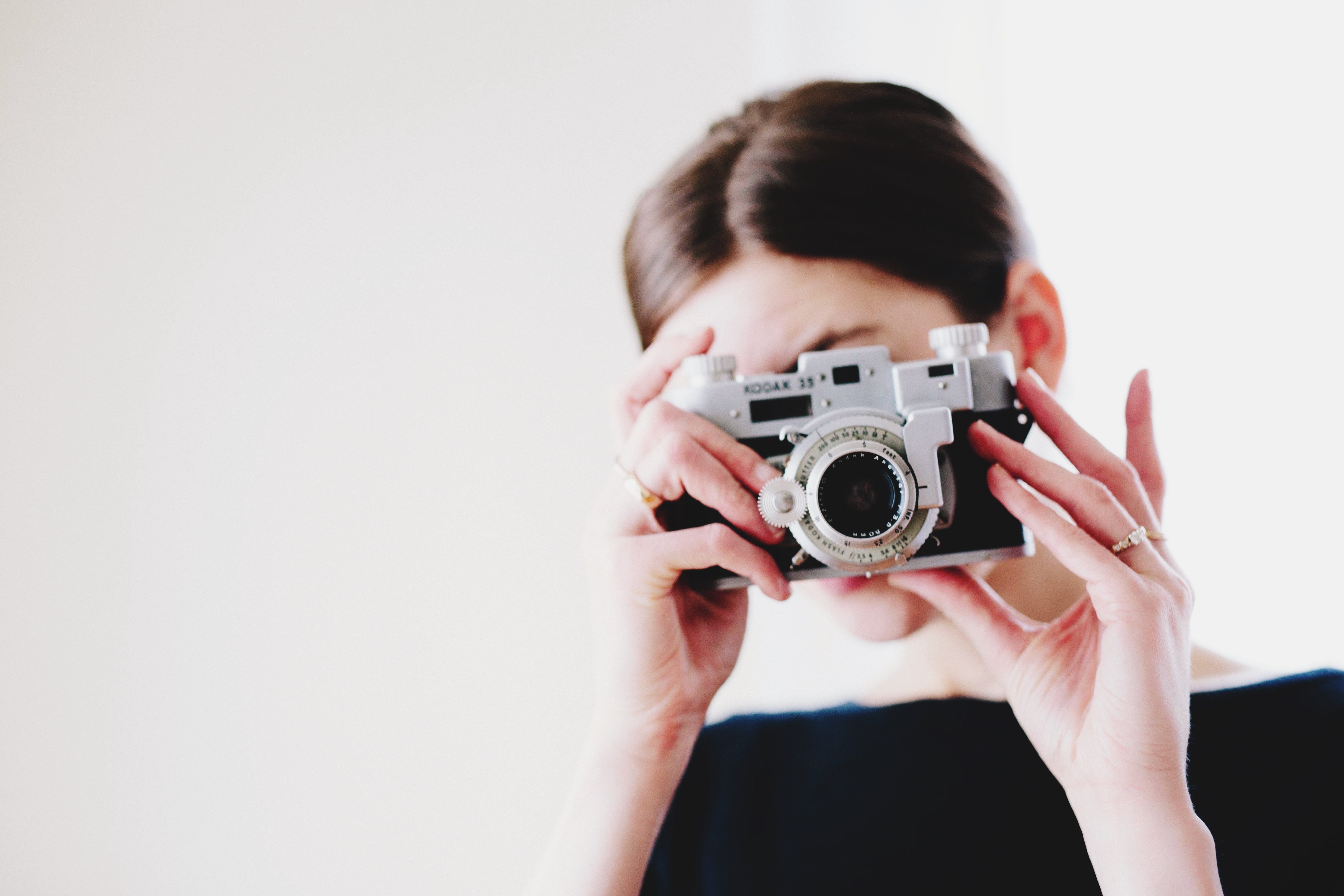 プロフィール写真を撮り直し 今回 プロフィール写真の撮影をお願いすることになりました By Naoya Hihashi Medium