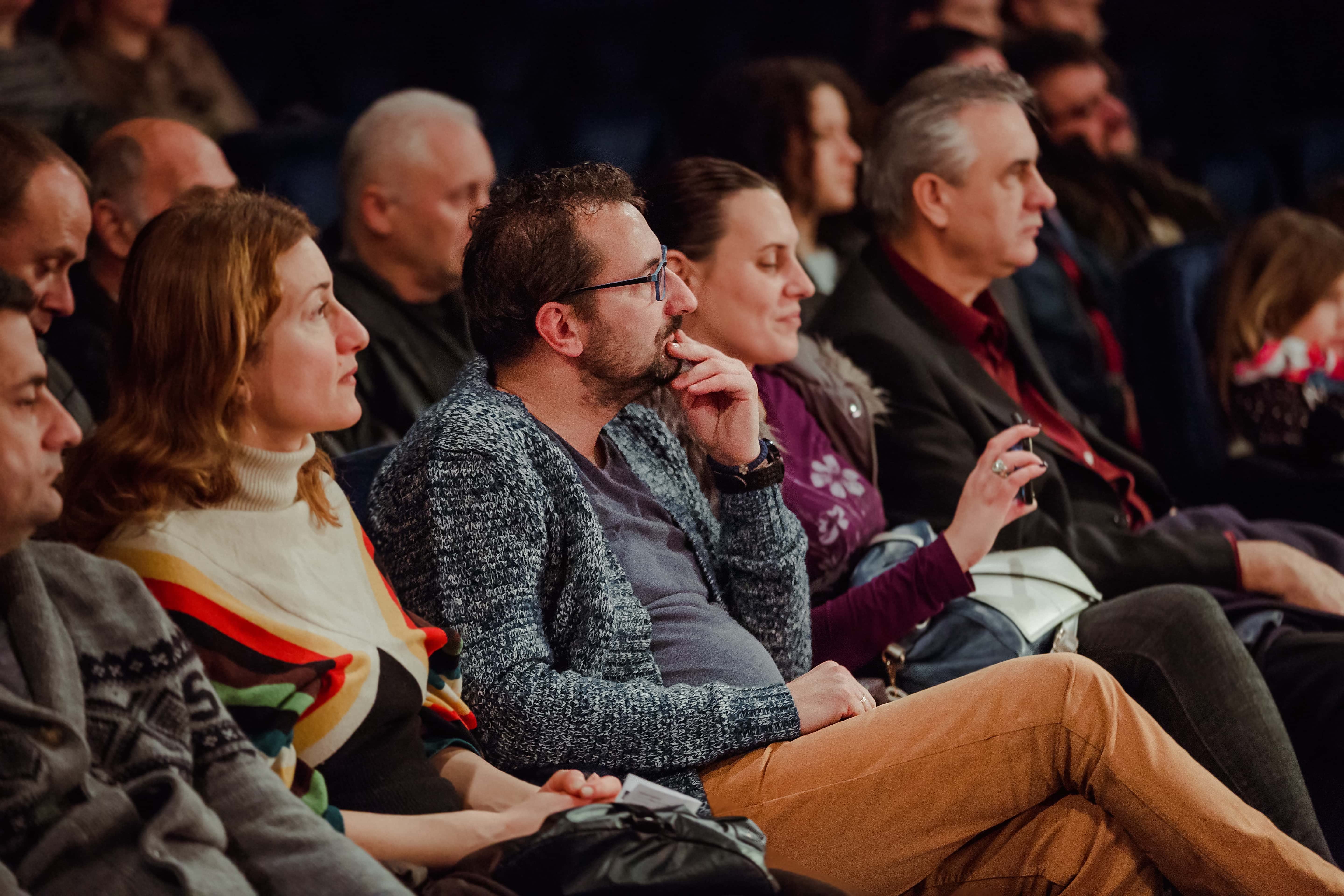 audience listening to story