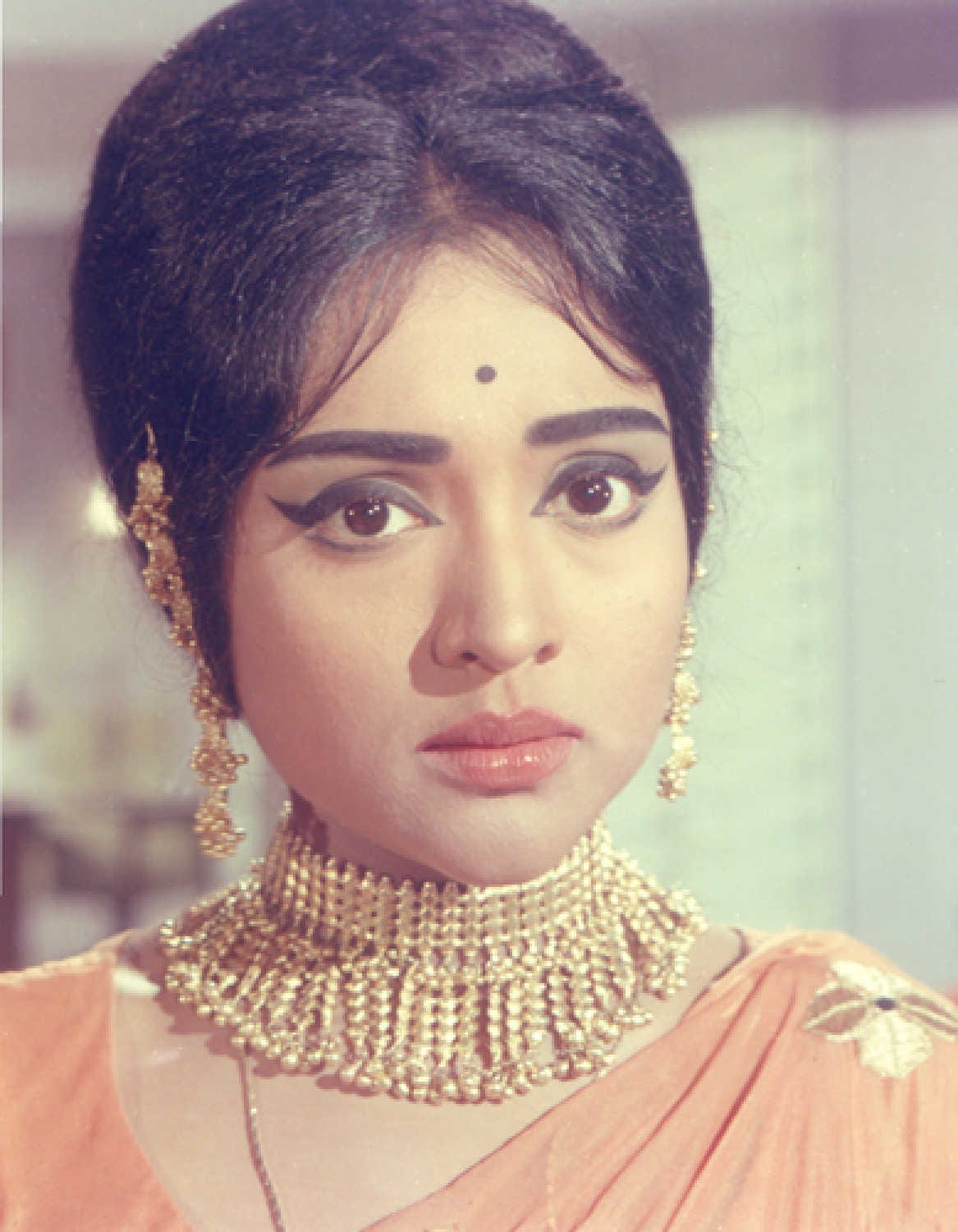 gorgeous-popular-actress-of-indian-cinema-vyjayanthimala-turned-82
