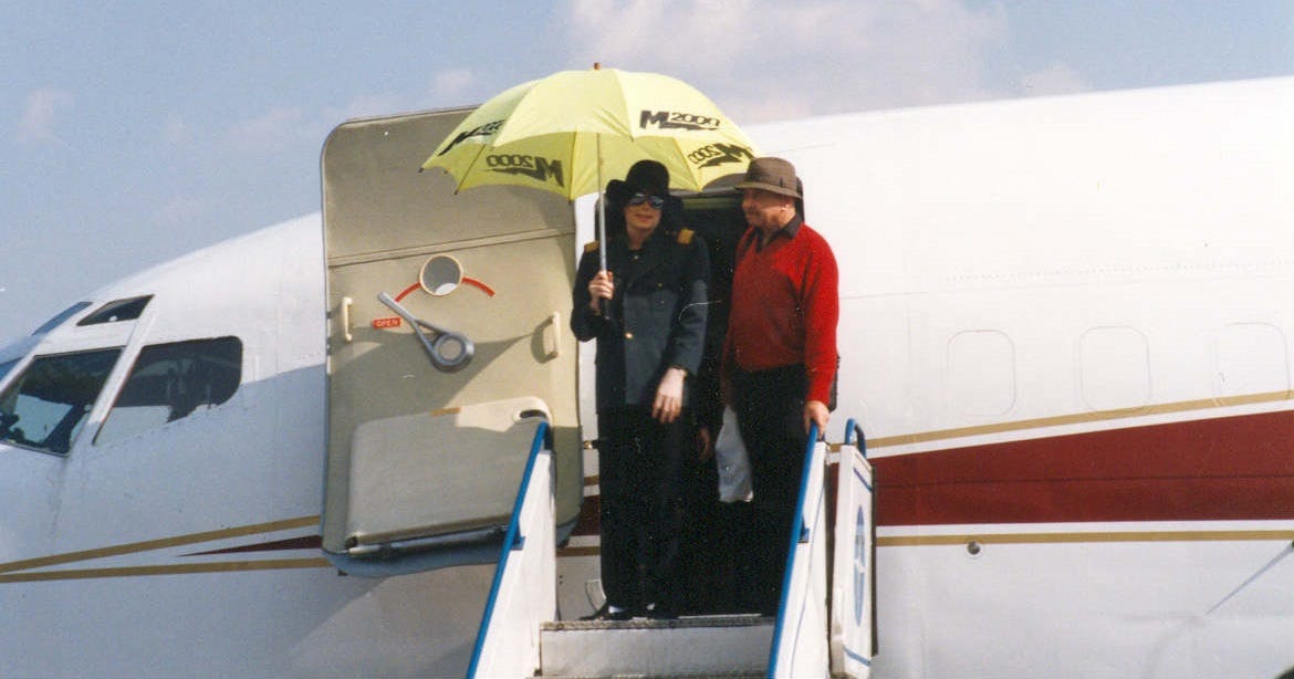 Michael Jackson no Brasil e a ''história do guarda-chuva'' | by MJ Beats |  MJ Beats | Tudo sobre Michael Jackson