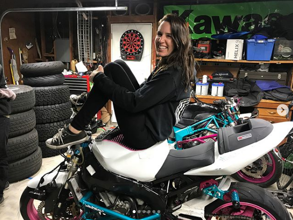 girl stunt bike