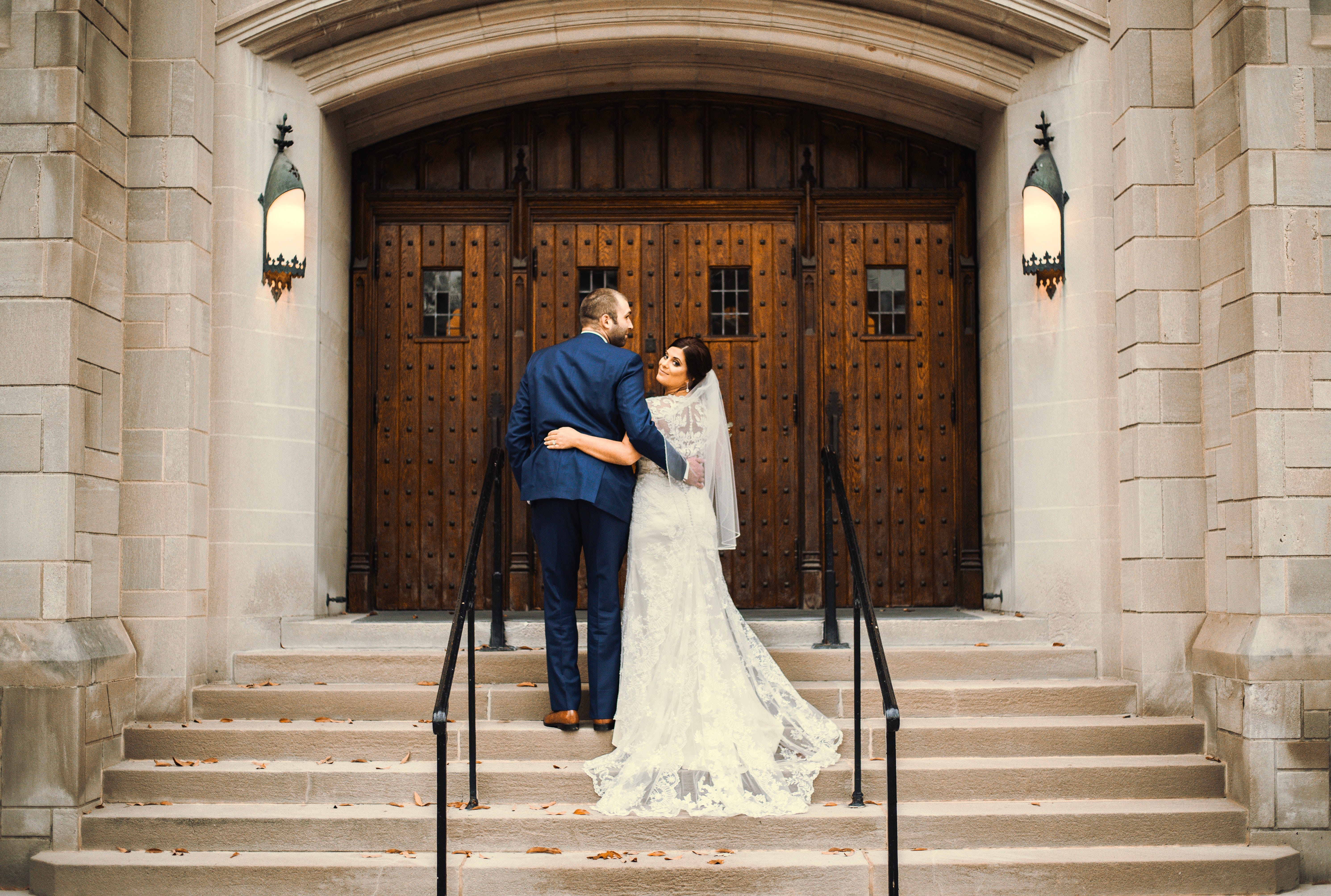 casual courthouse wedding