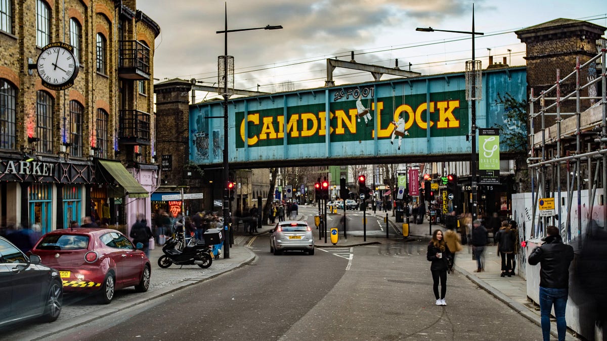 Camden Lock Market: The Rise, Fall, and Rise Again by Robert Harries Clippi...