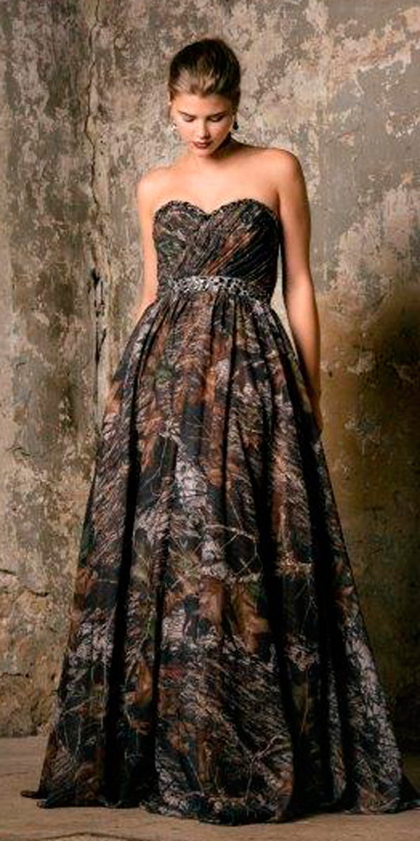 Country Camo Wedding Dresses To Choose For Celebration