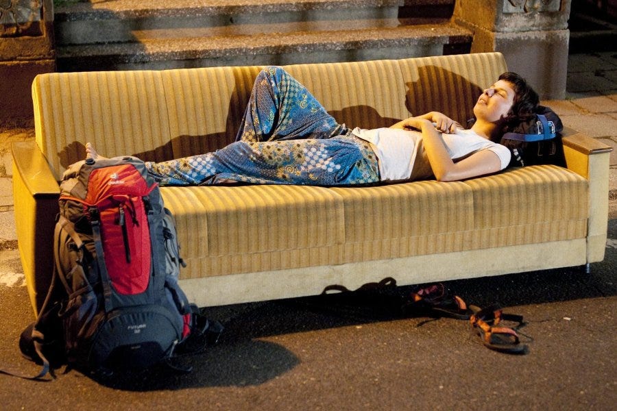 Couch surfer hohpalightning