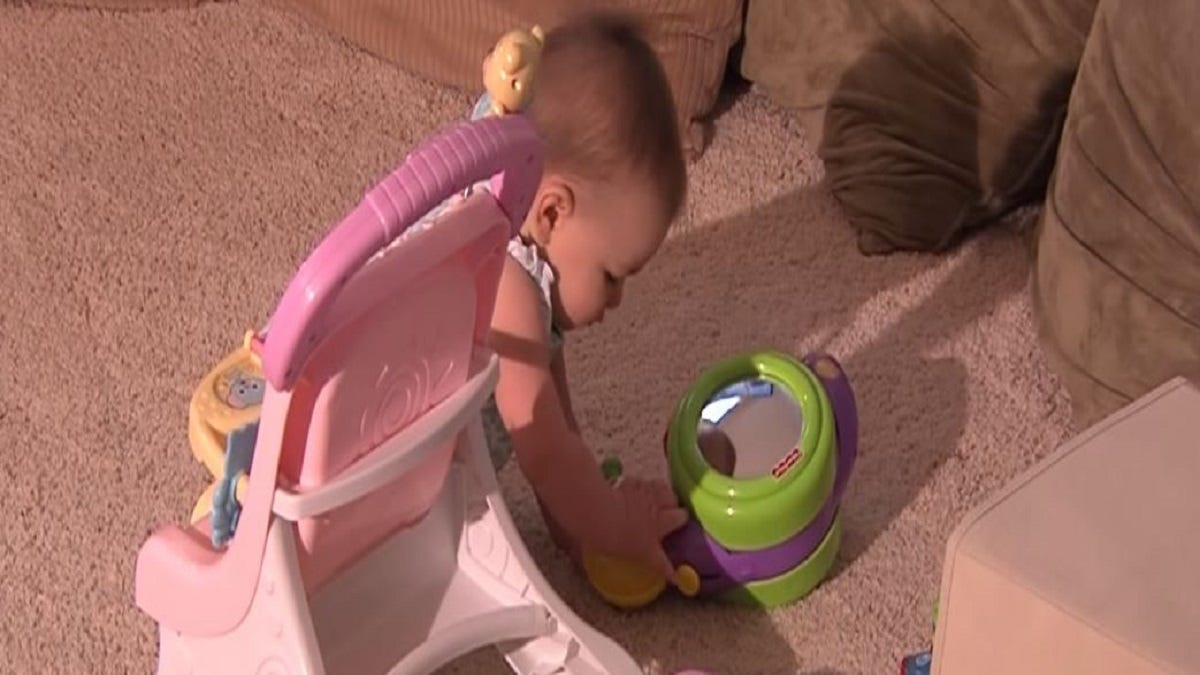 babies pull themselves up