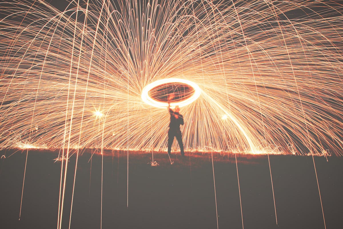 Brille de mille feux : le pouvoir de l'exemplarité | by Sami Loucif |  Essentiel | Medium