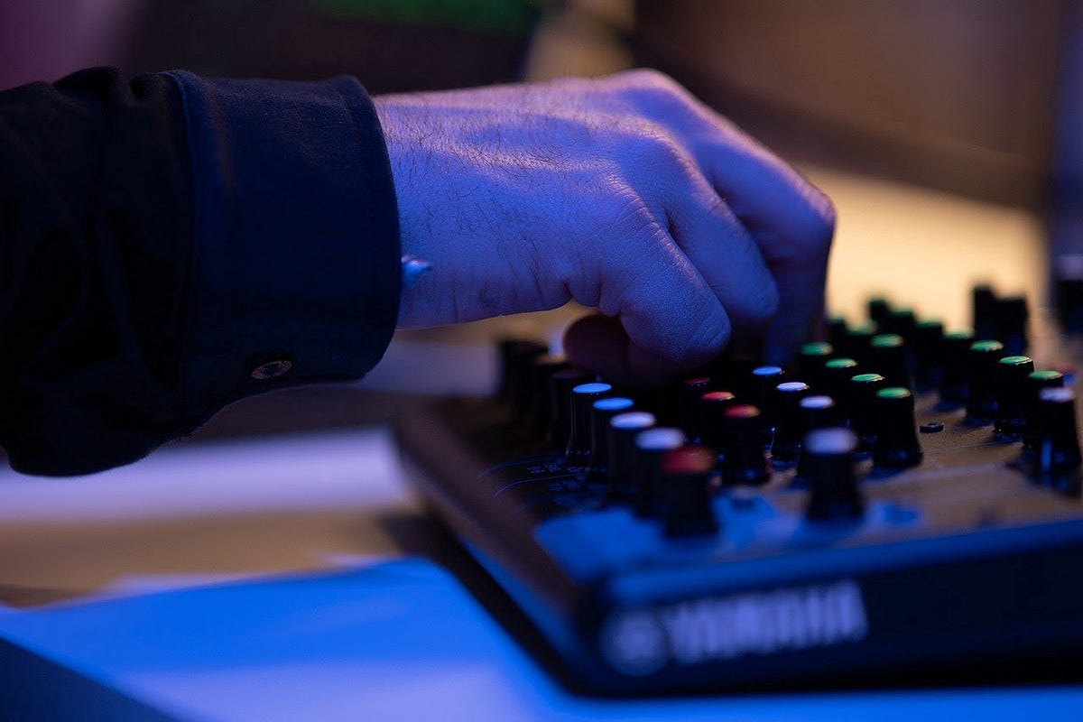 How Andy Mills followed the rules of audio and why we want to break them - Vimarsana News