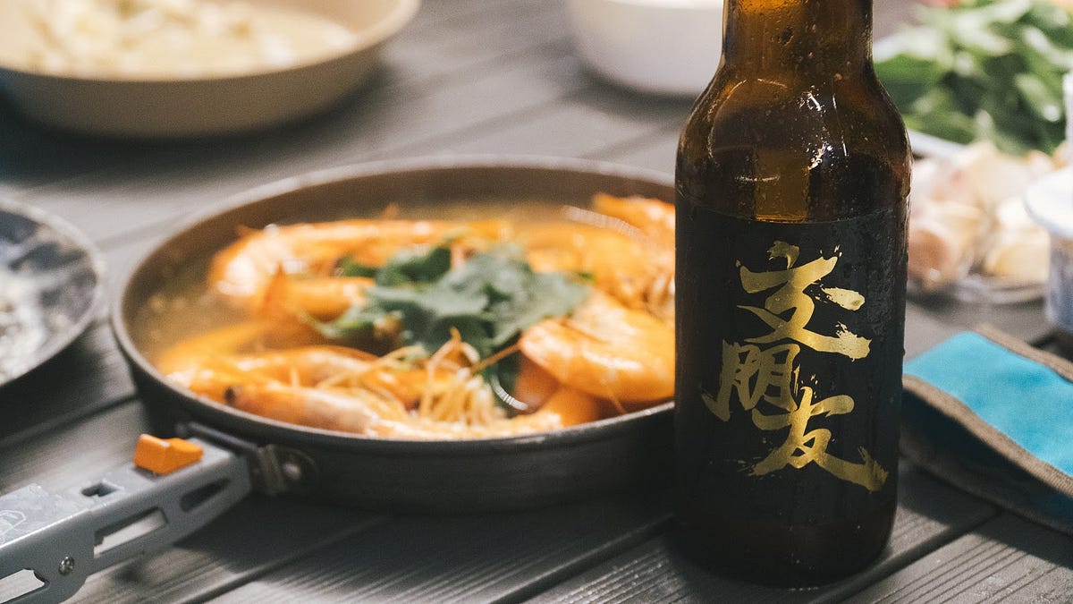 野炊露營食譜大公開 夏天必備冰涼啤酒搭配居酒風味菜色 不管是去露營區 還是河邊野營 野炊都可以說是一個好玩到不行的環節 這幾年我自己比 By 鄭臣