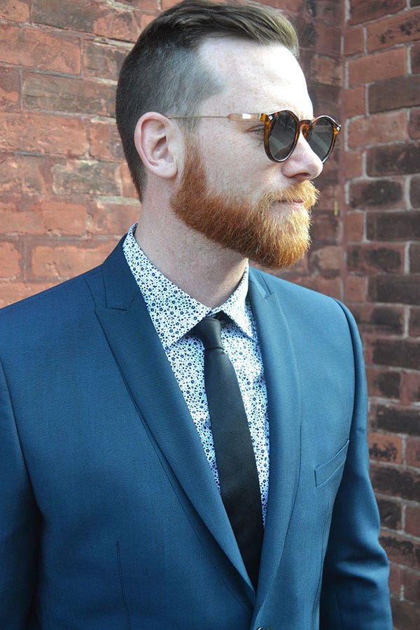 10 Ways To Rock The Navy Blue Suit On 