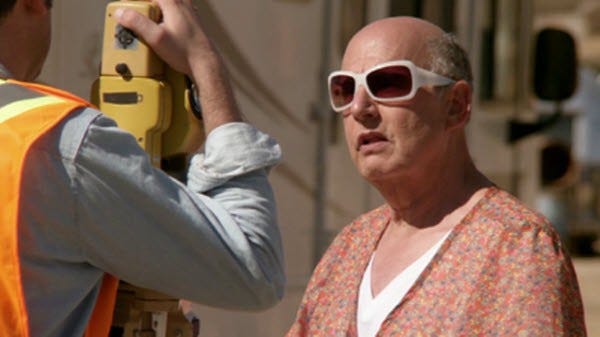 Review Netflix S Arrested Development — Season Four By Dan Owen