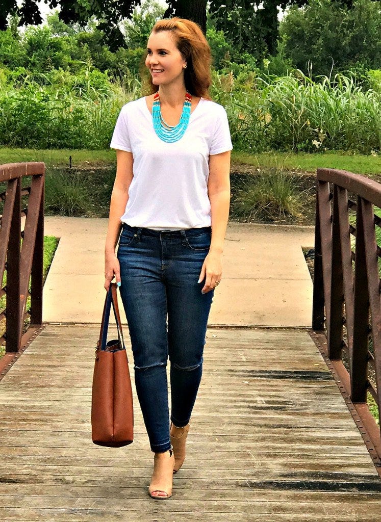 cute white t shirt outfits