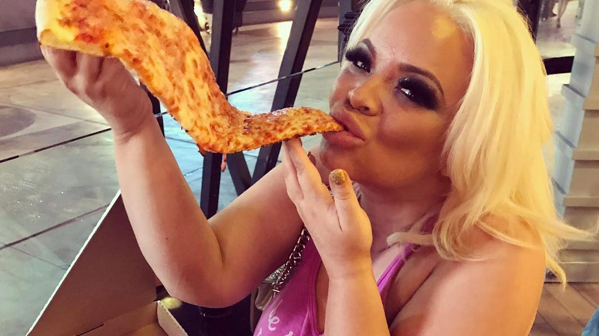 How Trisha Paytas Shows The Dark Side Of Personal Branding Social Media By Jenna Peddle Rta902 Social Media Medium - trisha paytas jesus rap roblox id