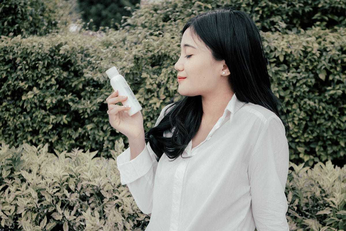 10 Merk Sampo untuk Mengatasi Rambut Rontok Terbaik by Shampo Rambut