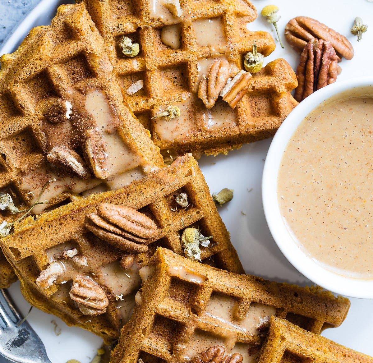The best waffle recipe in the world - SugarTrends Blog - Medium