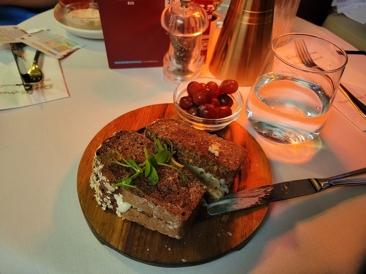 Ulysses Chapter 8— Lestrygonians (a short synopsis) Medium