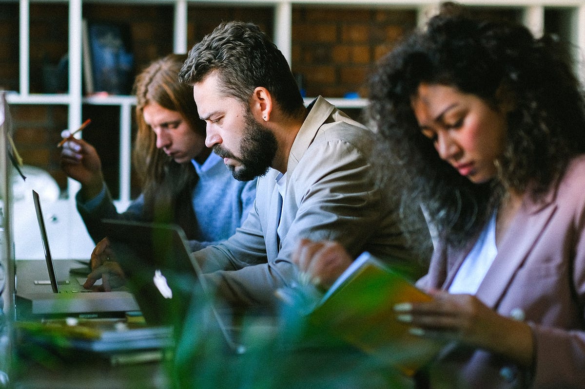 Founders Are Raising Too Much Money — Here’s What They Should Do Instead | by Gijs den Hartog | Aug, 2022