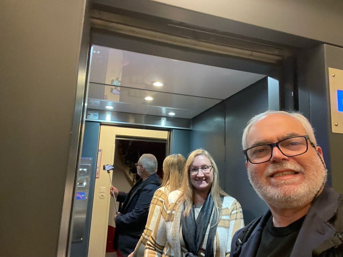 How and by Who is the Weight Capacity of an Elevator Determined? by