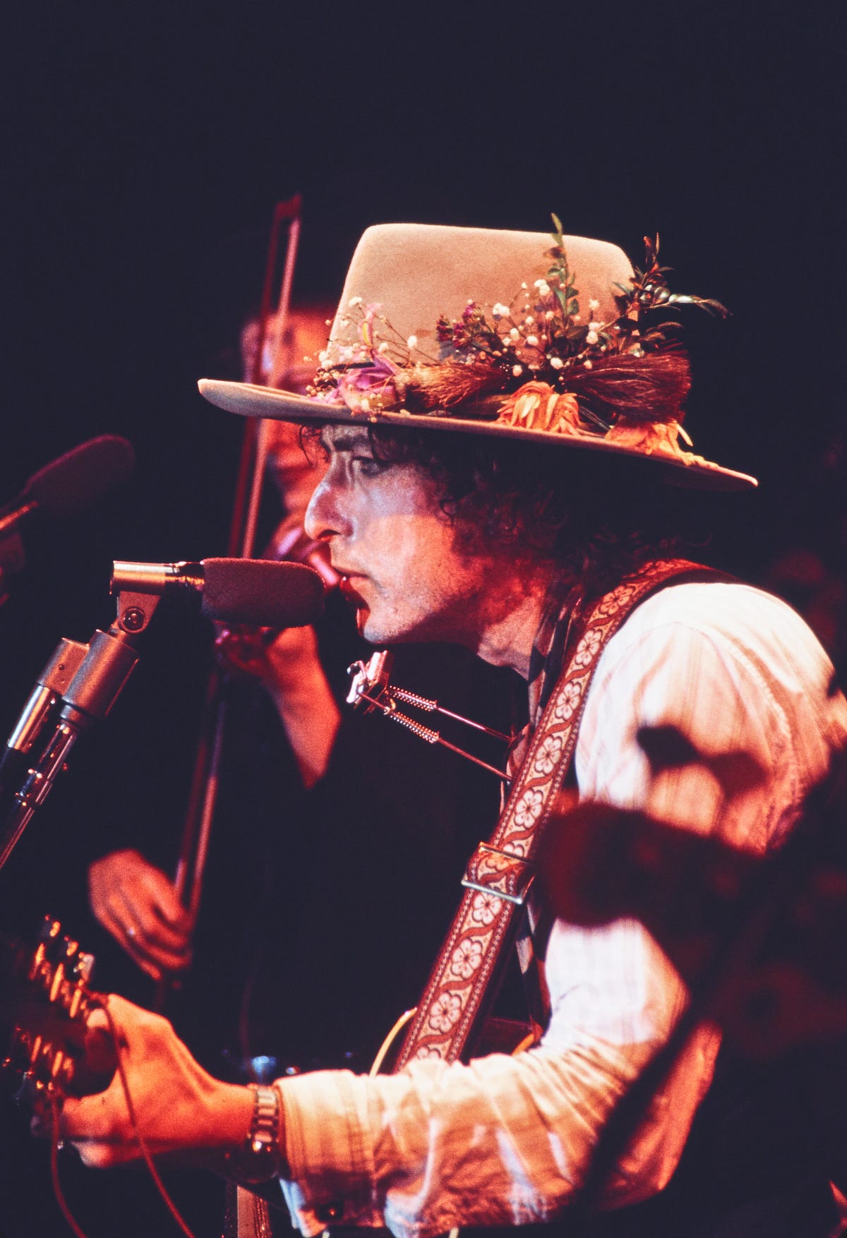 Dylan Says He Doesn T Remember Rolling Thunder Happily We Do By David Hinckley Medium Bob dylan desire oh, sister. t remember rolling thunder happily